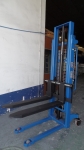 Stacker manual 1.000 Kg a 2.500 mm 16001